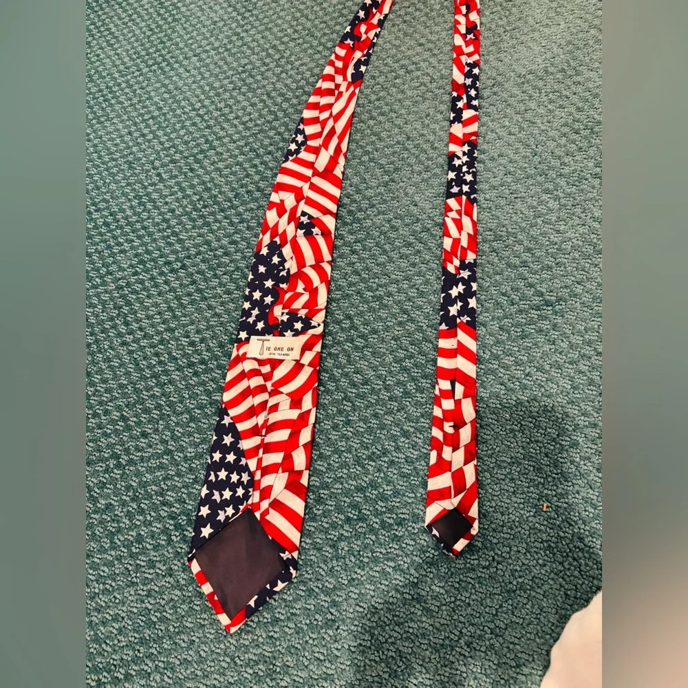 TIE ONE ON Patriotic American Flag Tie
